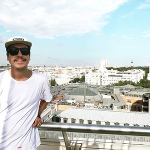 Meet your Posher, Cory